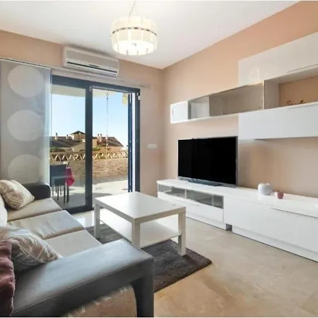 Mimosas Apartment *